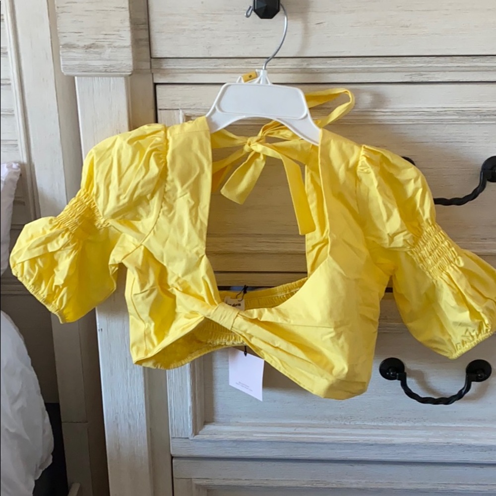 Yellow tie top